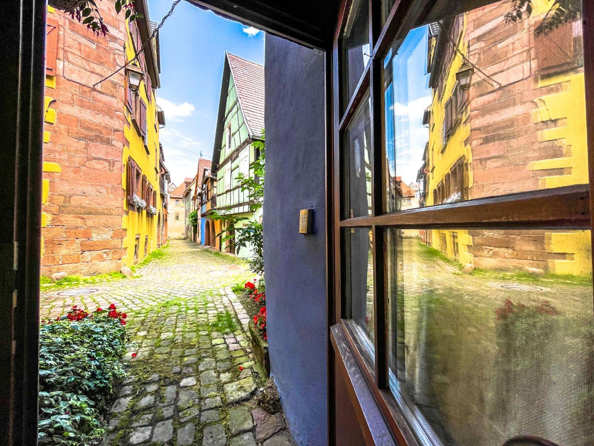 La Maison Bleue - Historic House In The Heart Of Riquewihr Exterior photo