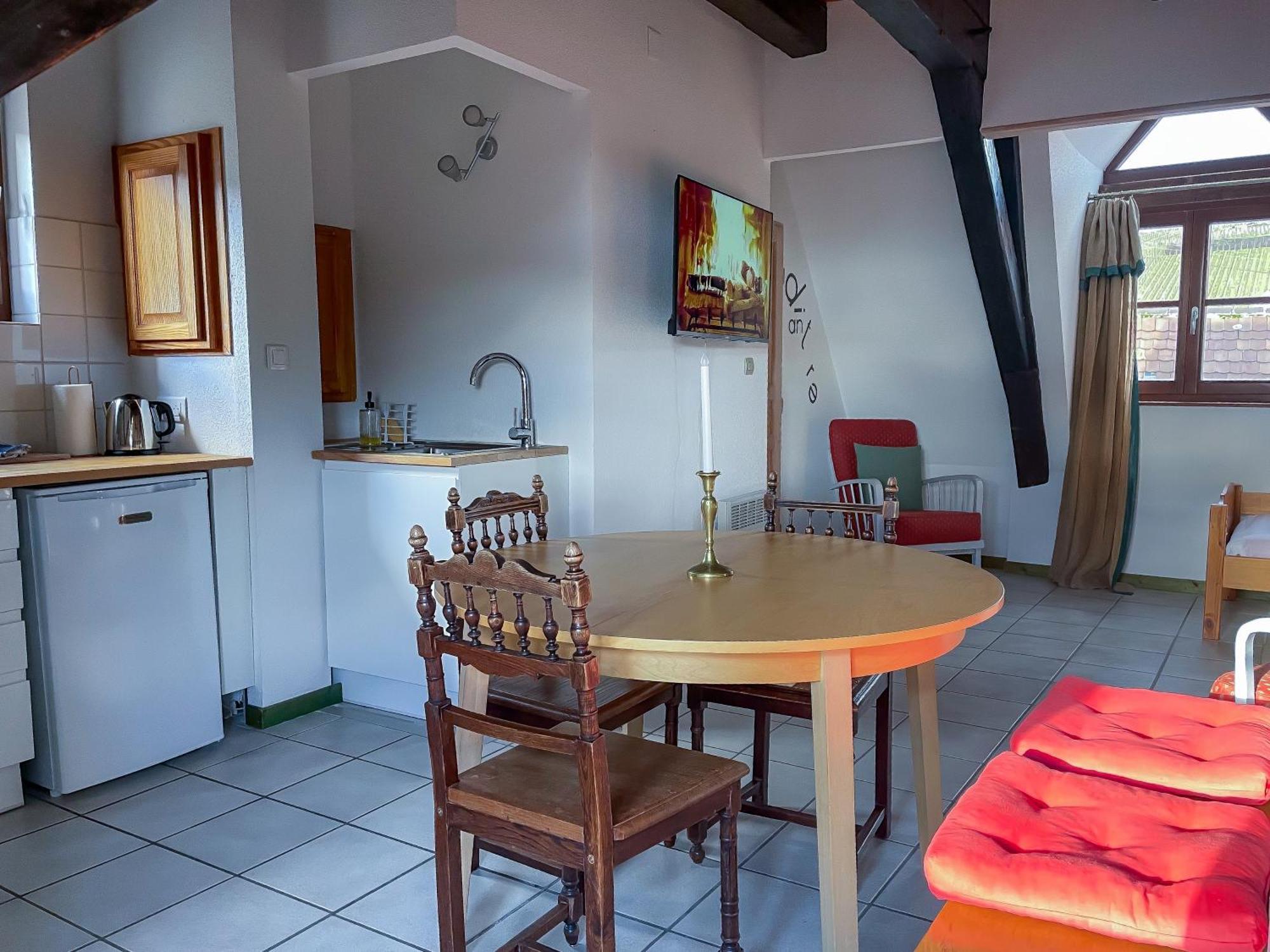 La Maison Bleue - Historic House In The Heart Of Riquewihr Exterior photo